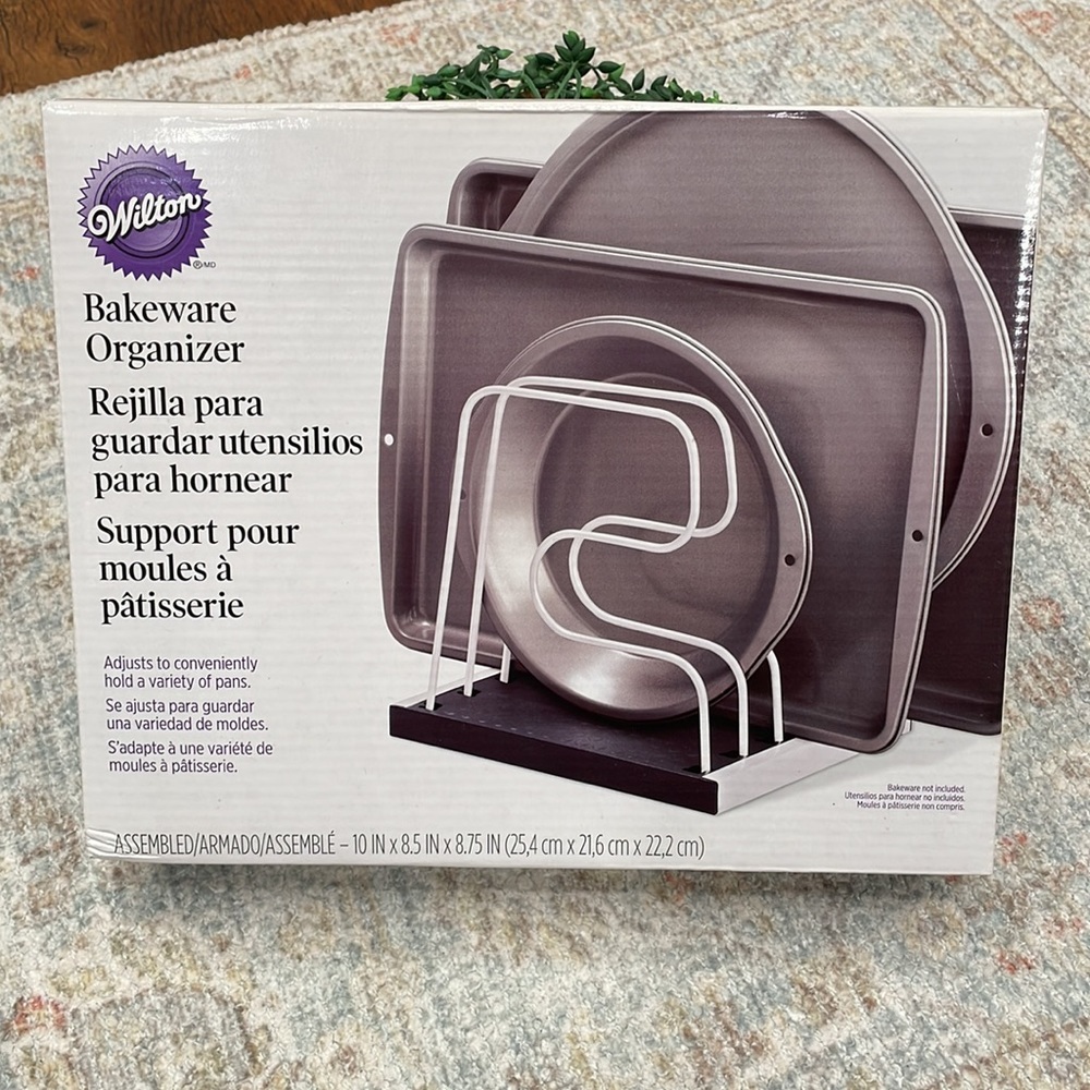 Wilton Bakeware organizer
